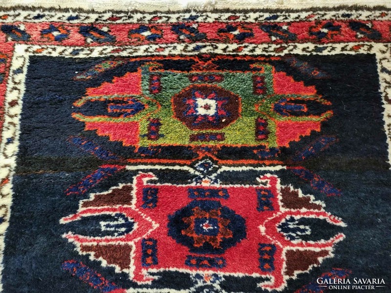 Hand-knotted 92x130 cm wool Persian rug bfz564