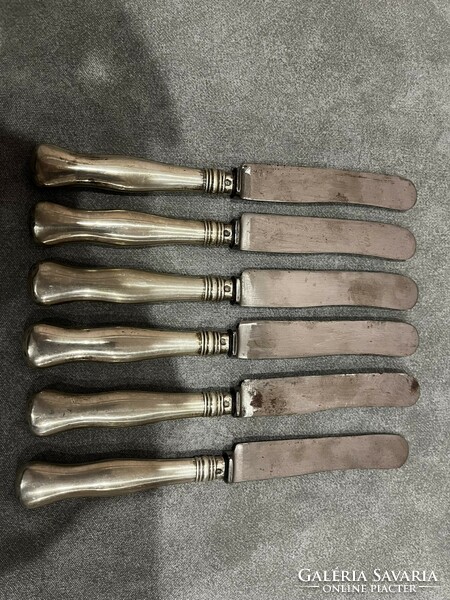 6 pieces of small knives with silver handles!!