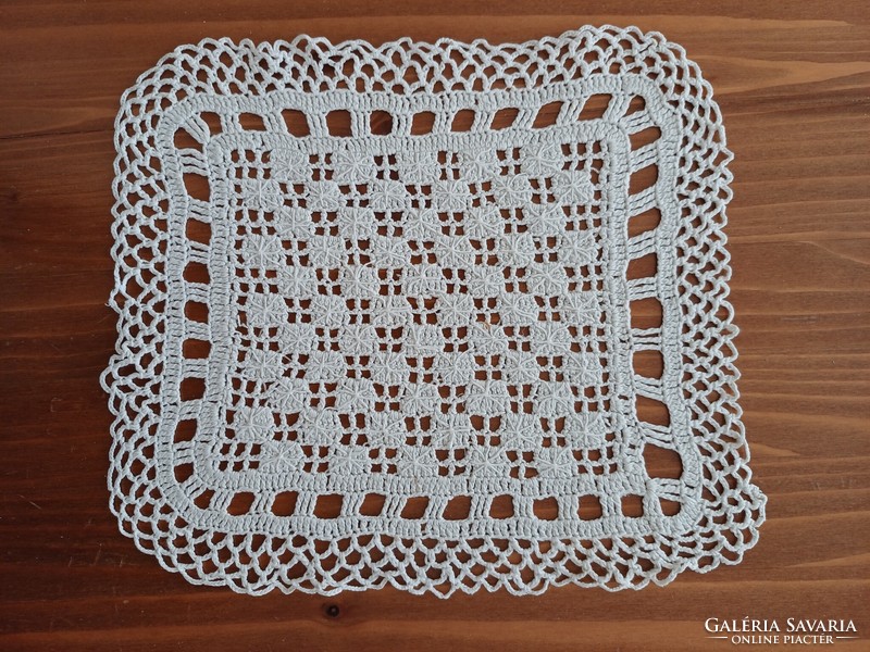 Square crochet cutter