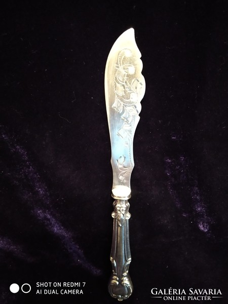 Antik angol ezüst (925) markolatú, ezüstözött pengélyű vajazó kés.