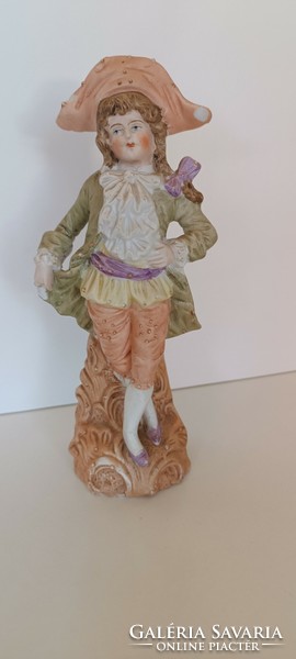 French noble statuette with Napoleon hat