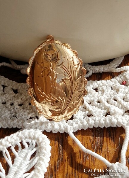 Old gold pendant