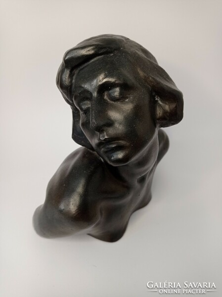 Art-deco female bust of Jenő Bory