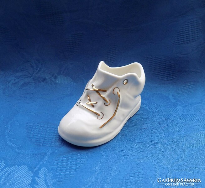 Aquincum porcelán cipő figura (po-2)