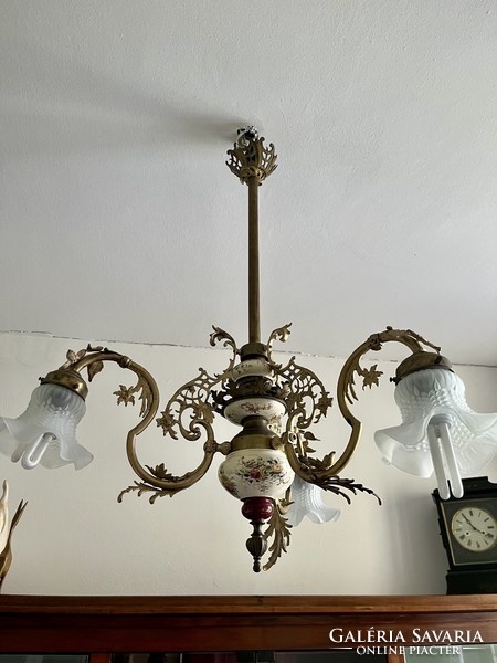 Neo-rococo three-arm chandelier, with majolica insert, decorative copper arms