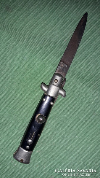 Old spring knife with vinyl handle with spring defect, blade 6 cm, handle 7 cm, according to the pictures