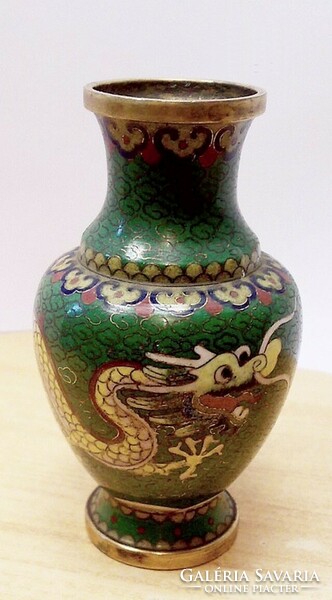 Old cloisonné dragon vase, decorative item in perfect condition. A Chinese specialty