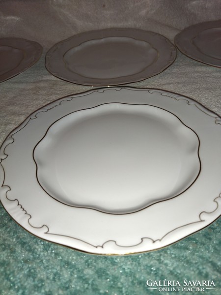 6 darabos Gyönyörű Zsolnay aranytollazott nagy lapos tányérok soha nem használt