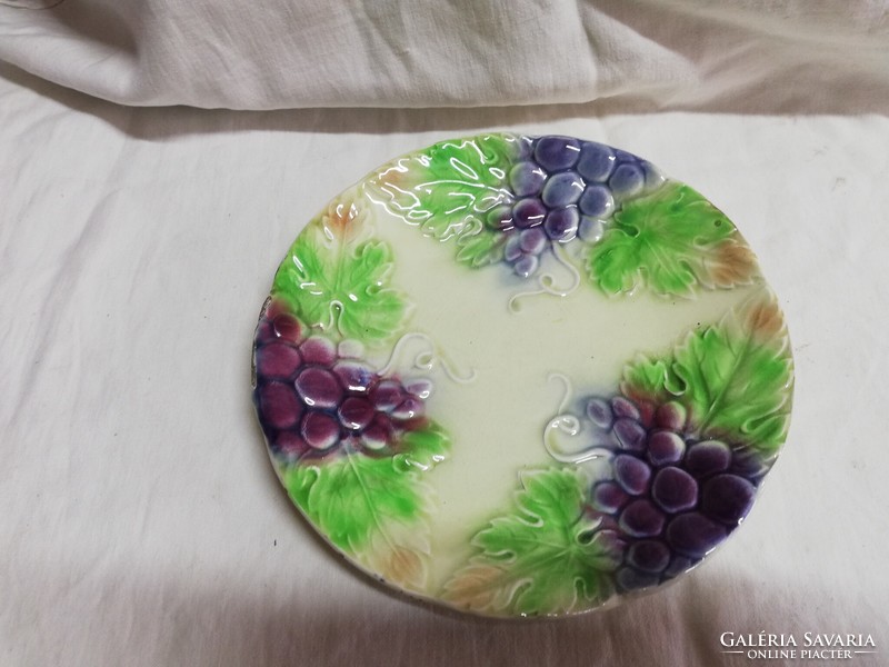 Szőlő mintás majolika kerámia tányér