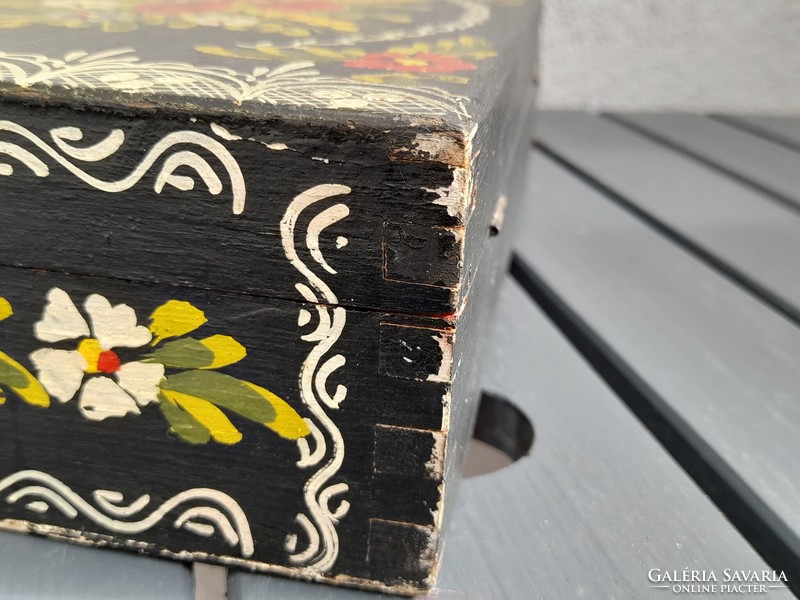 1,-Ft Meseszép antik kézzel festett fa doboz