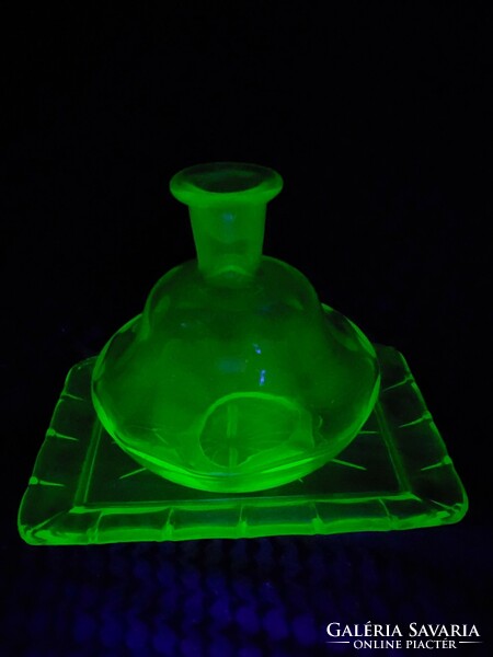 Uranium glass tray with glass.