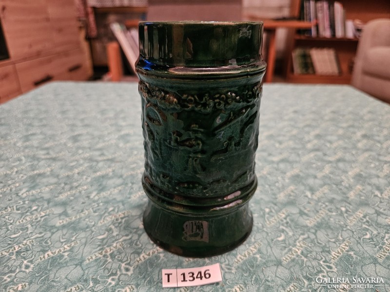 T1346 pub scene ceramic jug 15 cm