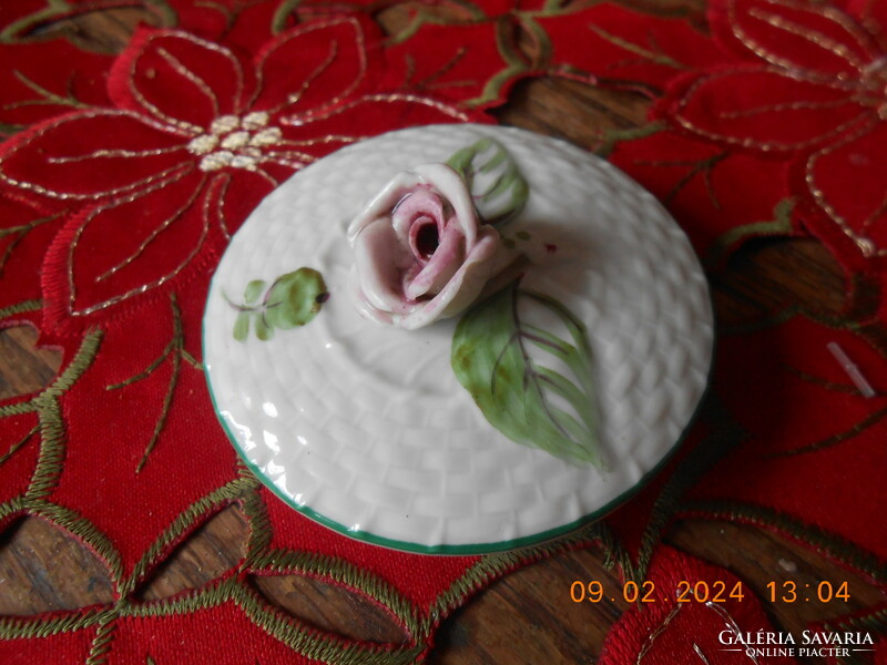 Herend tertia tea pouring lid with aster pattern