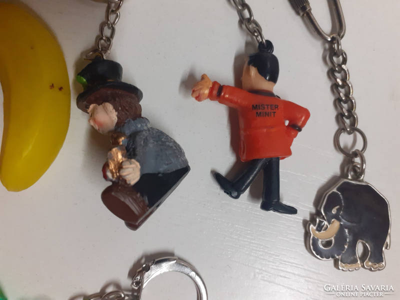 7-Db. Old beautiful condition branded little fairy tale keychain collection for sale at the same time