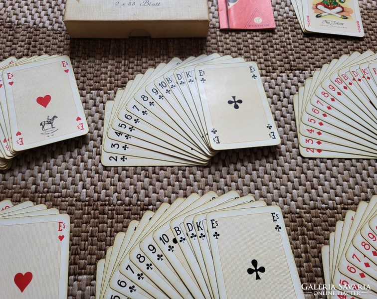 Kártyapakli franciakártya dobozában rummy bridge canasta kártya