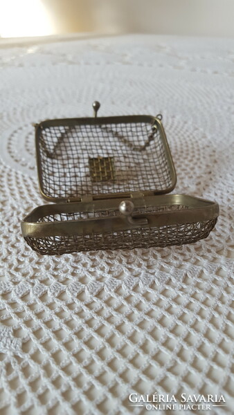 Metal wallet with wire mesh and chain from the 70s