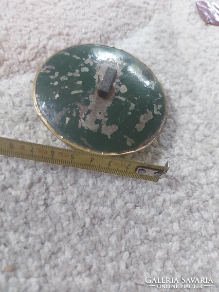 Large brooch, copper, rotating flower shape in the middle, I don't know its function!