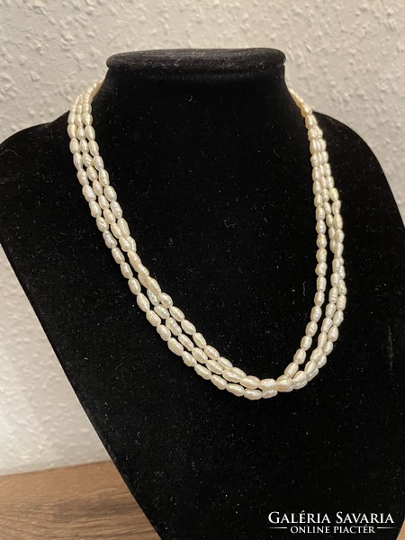 Original classic gold-studded three-row pearl necklace from the 70s