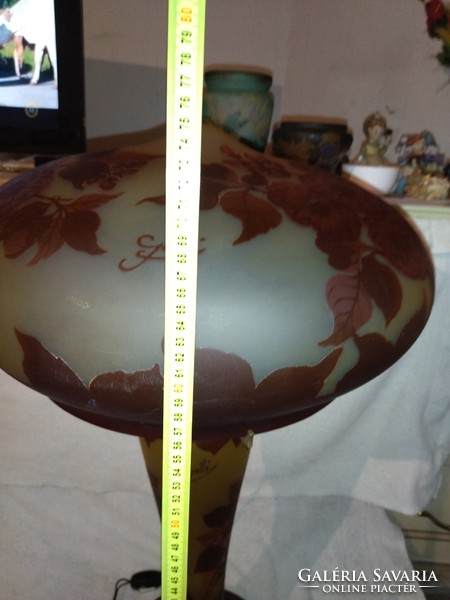 Huge flower-patterned Galle lamp 76 cm high