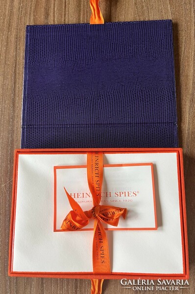 Heinrich spies stationery with envelope