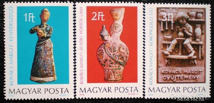 S3298-300 / 1978 Kovács Margit Ceramics stamp set post clear