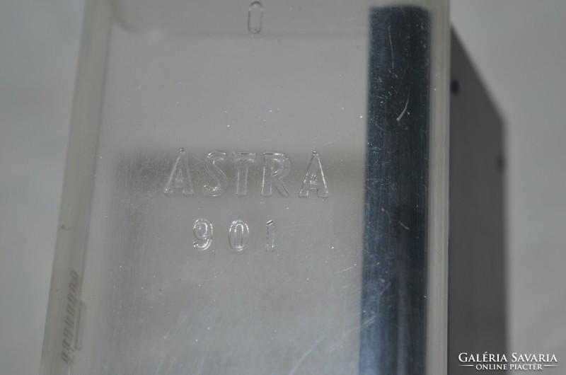 Astra 901 - es pillangó nyitású borotva
