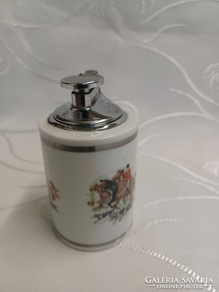 Porcelain table lighter