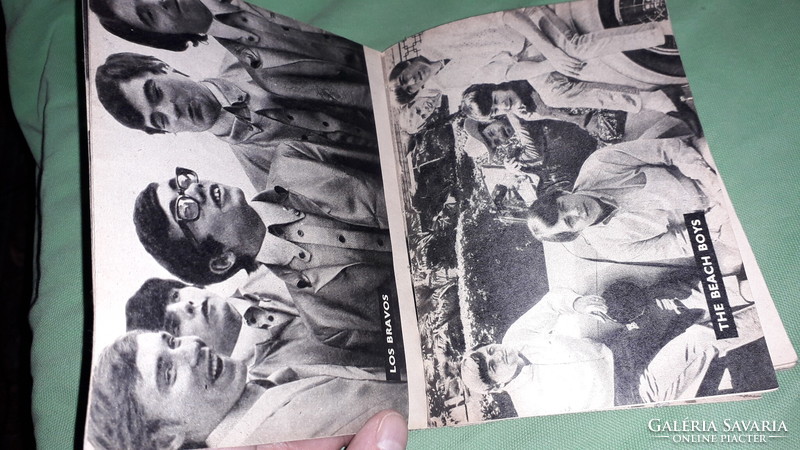1968.Halász Gyula - Sztárparádé - A "VILÁG IFJÚSÁGA" ALBUMA 1-2 szám könyv a képek szerint IFJÚSÁGI
