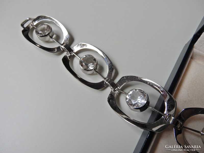 Rhodium-plated silver bracelet with polished rock crystal stones