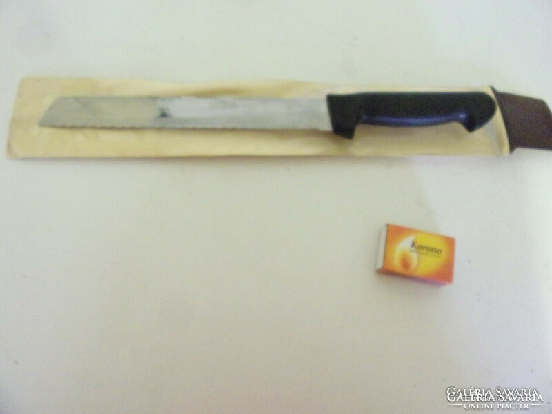 Olasz kenyérszeletelő kés
