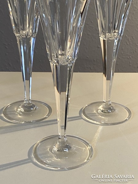 Set of 6 thick cast glass champagne glasses decorated with hearts 23.5 Cm
