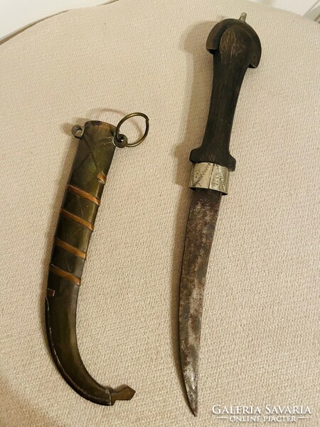 Arab dagger