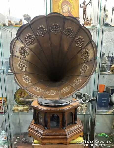 Funnel gramophone
