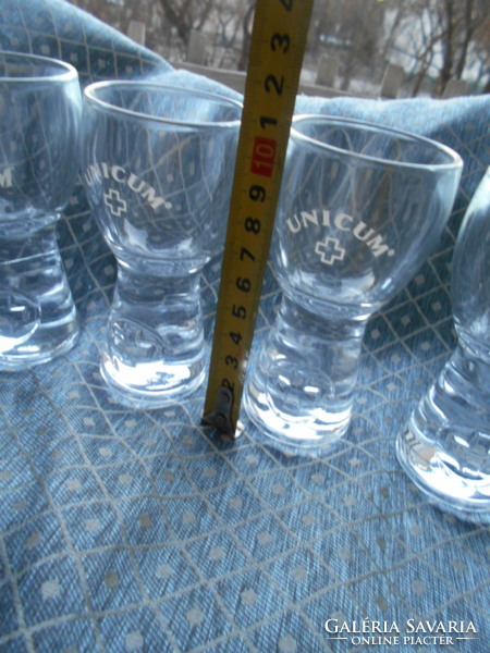6 db unicumos üveg pohár-vastag tömör talppal- a talpon  kidomborodó minta HIBÁTLAN