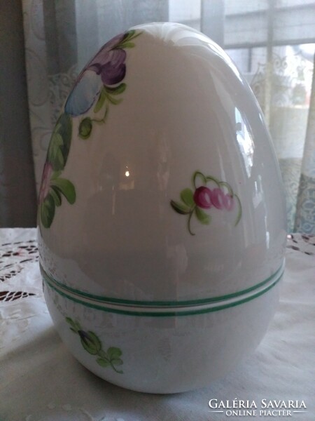 Antik herendi húsvéti porcelán giga tojás , bonbonier
