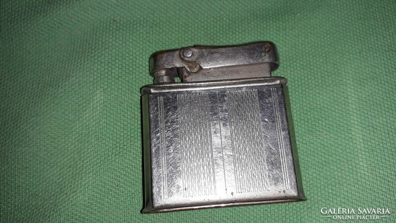 1950s-60s Hungarian Mofém Meteor Lighter with metal casing as shown in the pictures