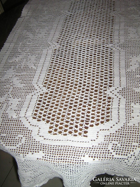 Beautiful hand crocheted antique white tablecloth runner