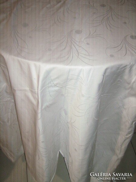 Beautiful white damask duvet cover