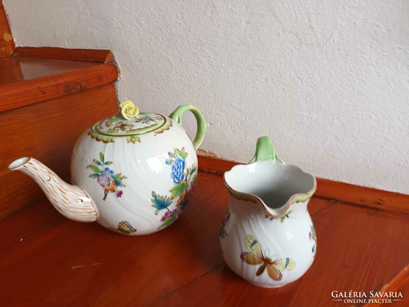Antique Herend victoria patterned tea pourer and creamer