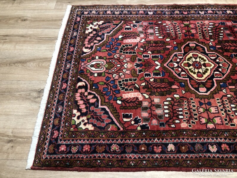 Lilian - Iranian hand-knotted wool Persian rug, 107 x 161 cm