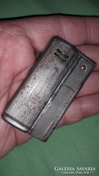 Antique imco streamlin - Austria - lighter with metal cover as shown in the pictures