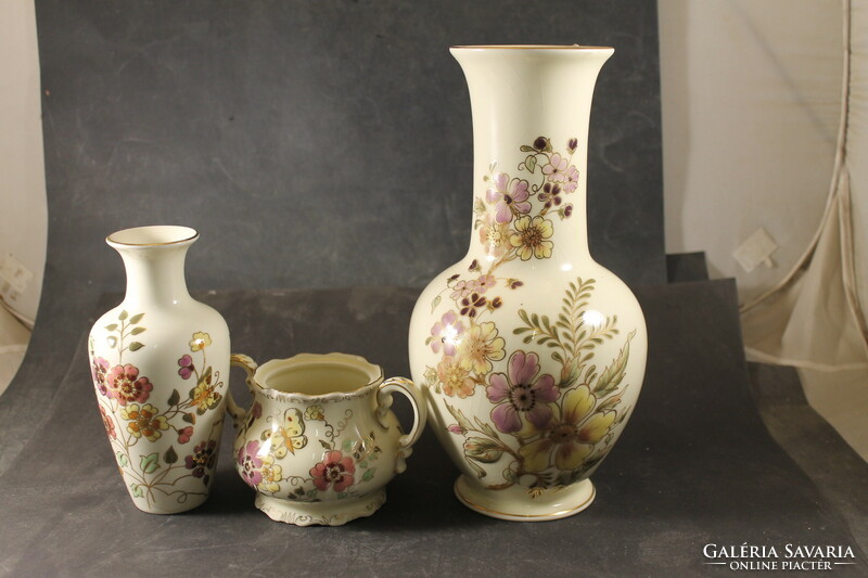 Zsolnay vázák és cukortartó 792
