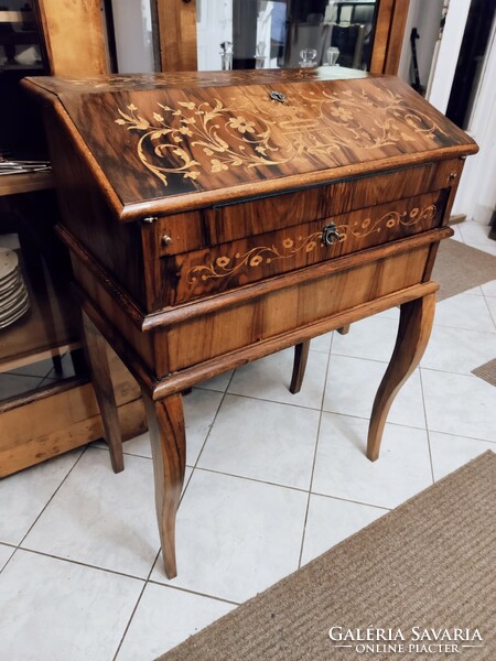 A real little jewelry box! Beautiful, antique, marquetry writing desk / desk with hidden compartments