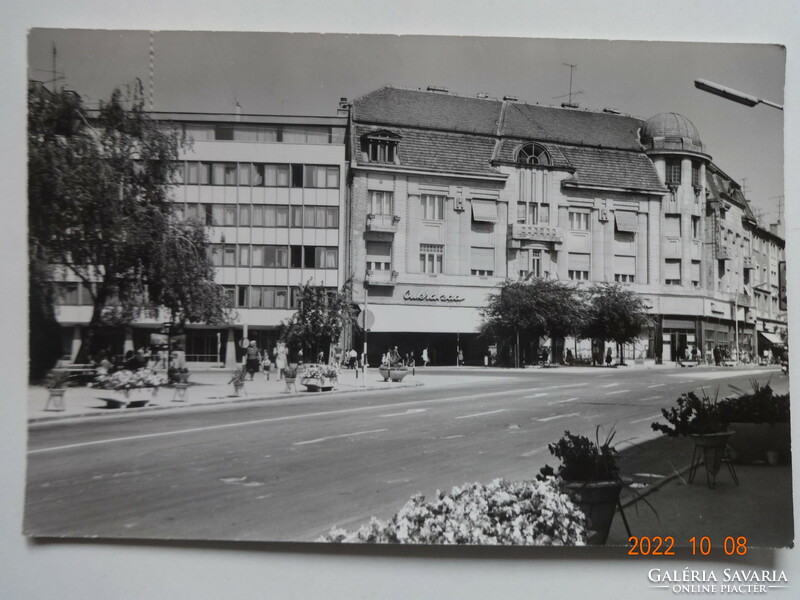 Régi képeslap: Nagykanizsa, Szabadság tér, 1977