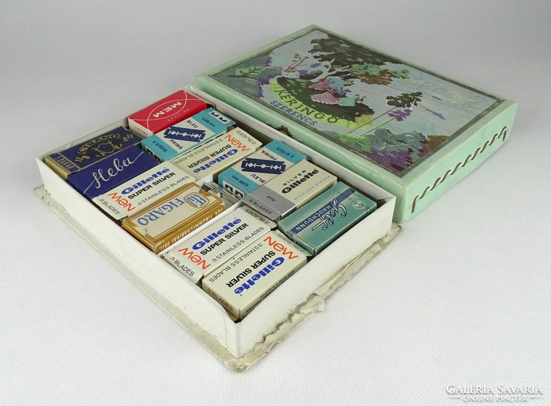 1Q418 old razor blade package approx. 3-400 pieces