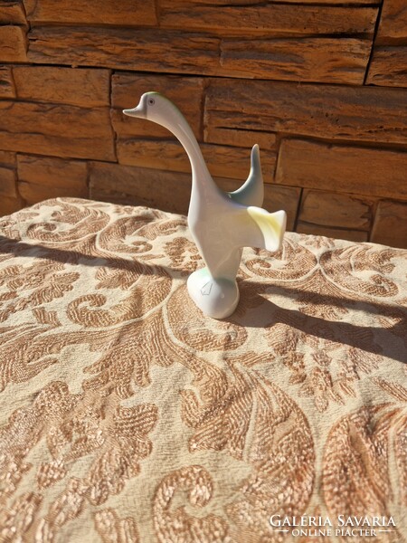 Hollóháza porcelain goose, goose, gunnar nipp figure in color