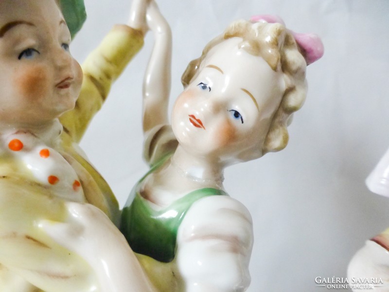 Antique German porcelain children's pairs. They are injured!