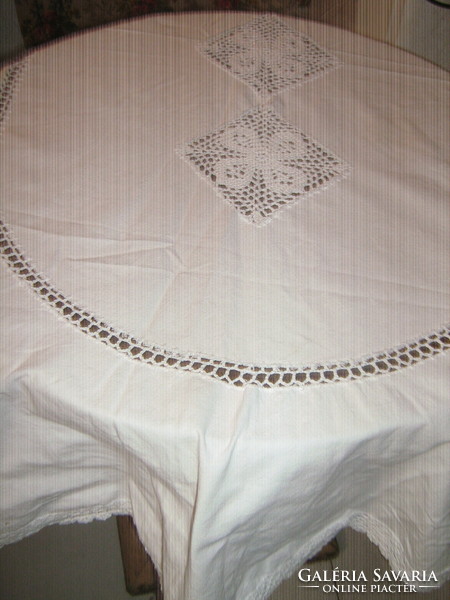 Beautiful antique ecru hand crocheted inset lace crochet edge antique elegant oval linen tablecloth