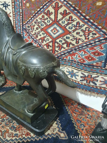 Very nice quality and beautifully crafted bronze? Horse. A showy piece. 40cm high