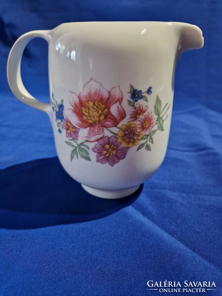 Alföldi porcelán  színes virágmintás tejkiöntő, 12 cm magas